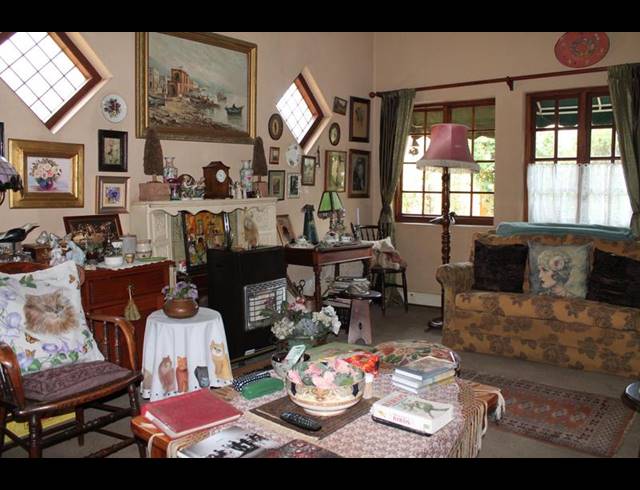 2 BEDROOM HOUSE FOR SALE IN KENSINGTON